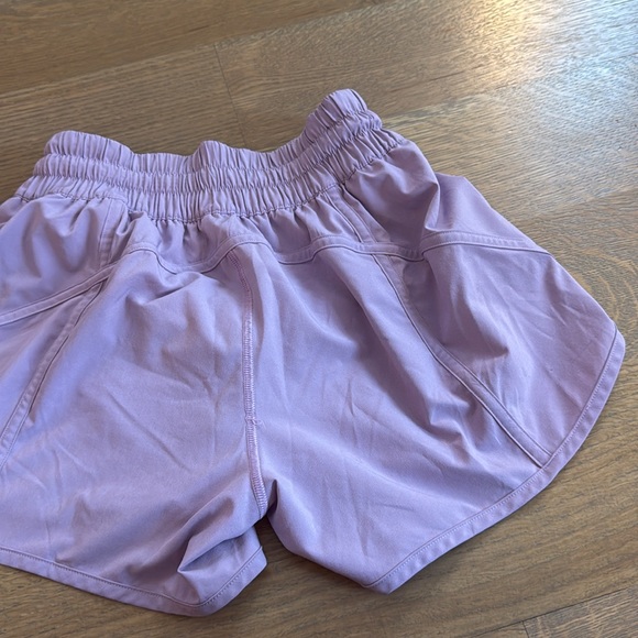 Lulu lemon short. Size 6 - Picture 4 of 4